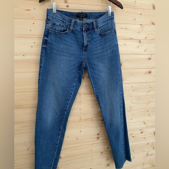 BANANA REPUBLIC Relaxed Classic Denim Women’s 26/2 Girlfriend Jeans - Picture 2 of 12